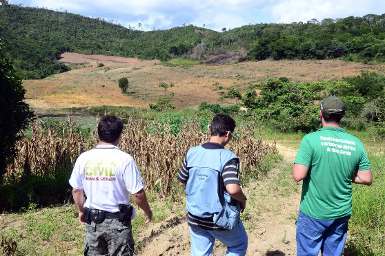 equipes-em-busca-de-crimes-ambientais